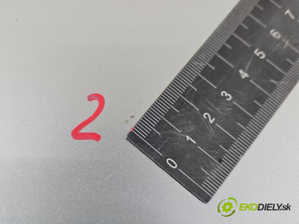 Vw Golf VII 2012-2020 1.6 tdi 105 hp automatic 77 kW 1598 cm3 5- zadní kufrové dveře  (Zadní kapoty)