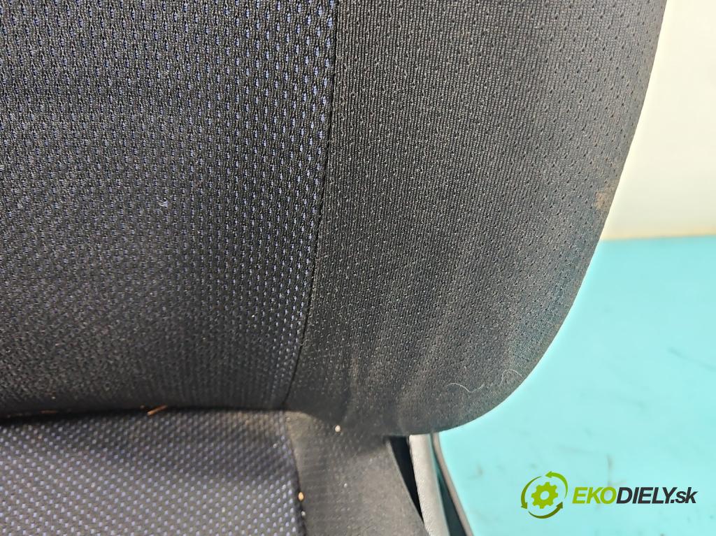 Suzuki Ignis 1.3 16V 94 HP manual 69 kW 1328 cm3 5- Sedačka ľavý  (Sedačky, sedadlá)