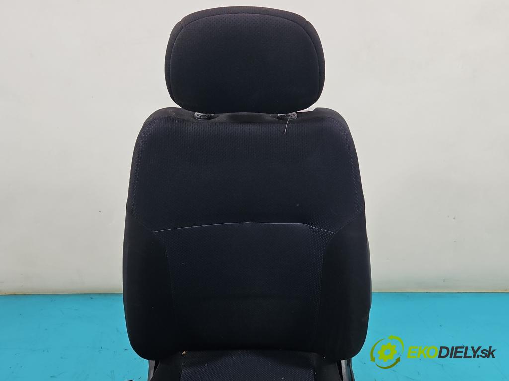 Suzuki Ignis 1.3 16V 94 HP manual 69 kW 1328 cm3 5- Sedačka ľavý  (Sedačky, sedadlá)