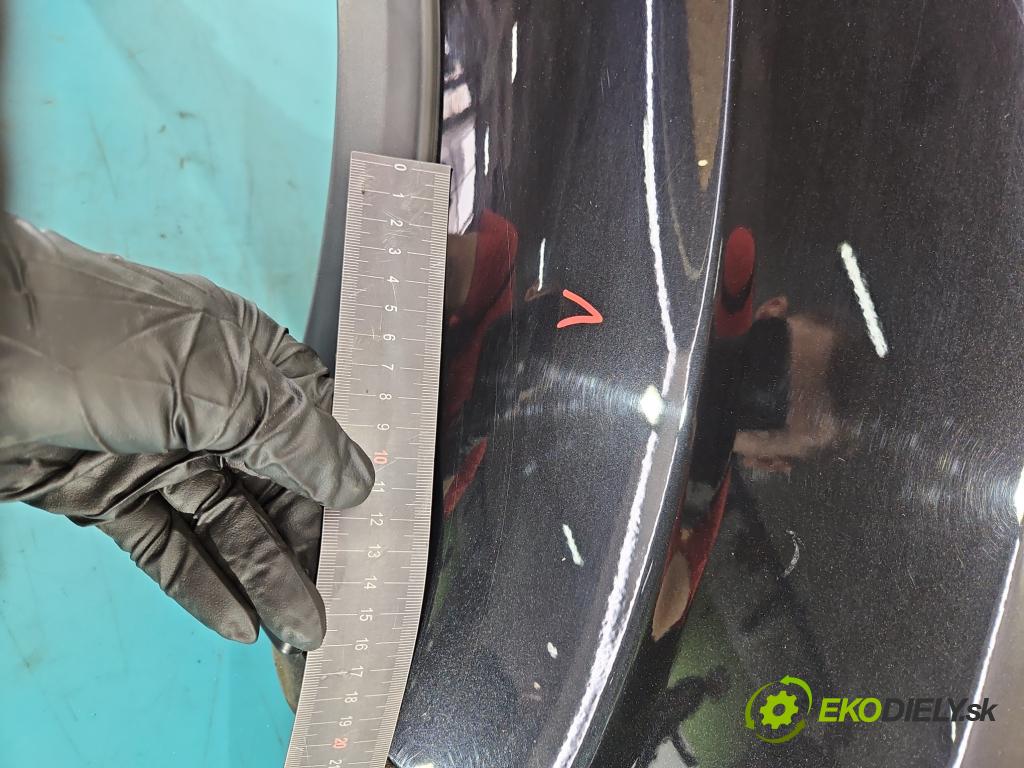 Suzuki Ignis 1.3 16V 94 HP manual 69 kW 1328 cm3 5- blatník predné pravý  (Ostatné)