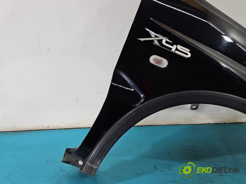 Suzuki Ignis 1.3 16V 94 HP manual 69 kW 1328 cm3 5- blatník predné pravý  (Ostatné)