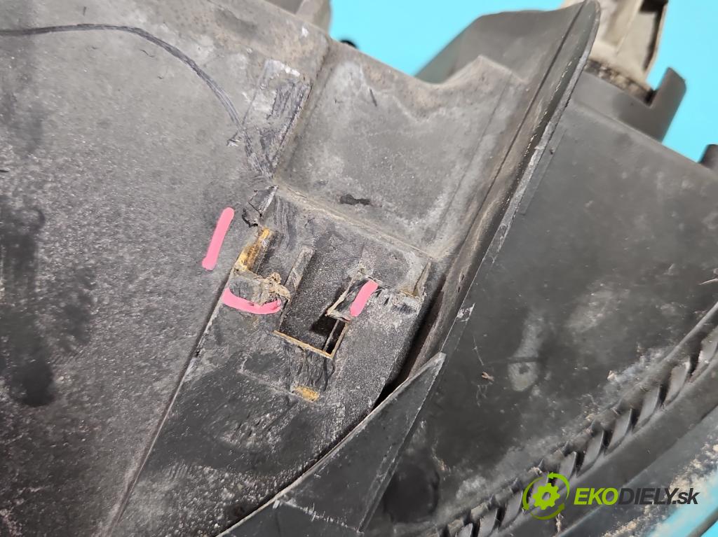 Seat Alhambra I 1996-2010 2.0 tdi 140 HP manual 103 kW 1968 cm3 5- Reflektor: pravý  (Pravé)