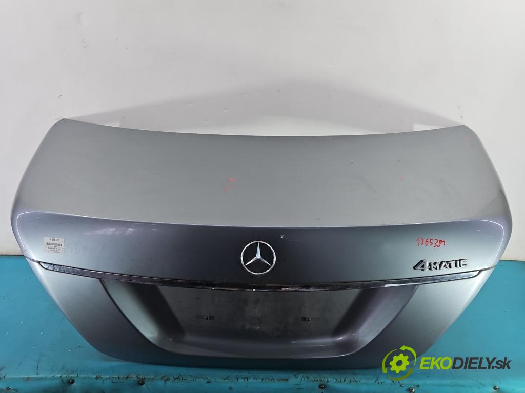 Mercedes S W221 2005-2013 3.0 CDI 235 hp automatic 173 kW 2987 cm3 4- zadní kufrové dveře  (Zadní kapoty)