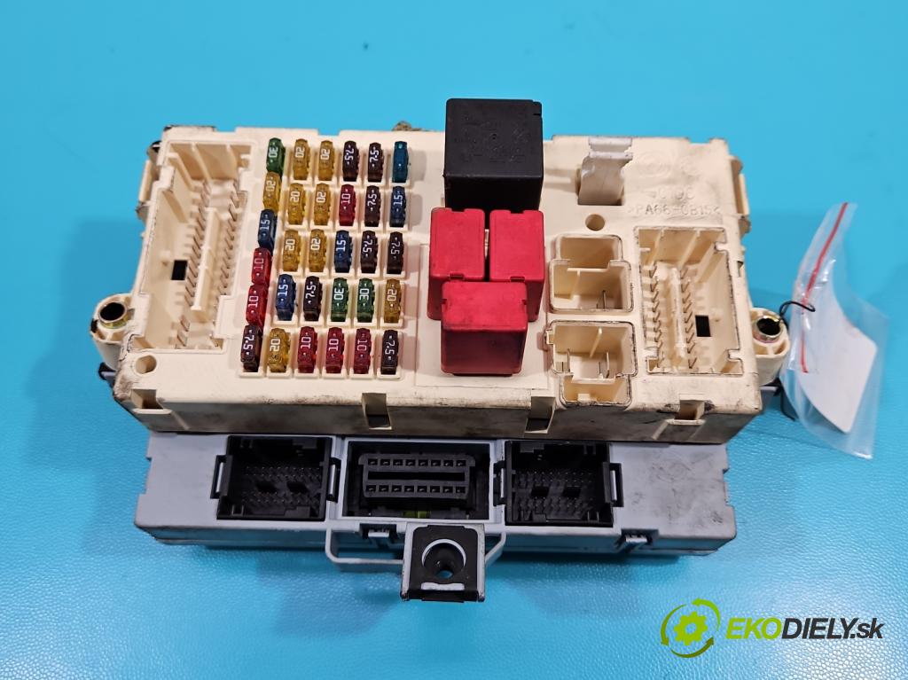 Fiat Stilo 1.4 16V 90 hp manual 66 kW 1368 cm3 5- skříňka pojistková 51715862 (Pojistkové skříňky)
