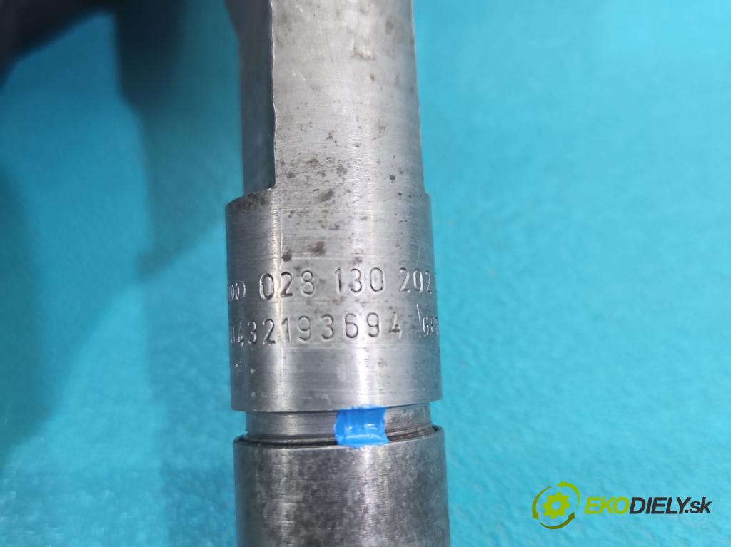 Vw Bora 1.9 tdi 110 HP manual 81 kW 1896 cm3 4- vstrek 028130202Q (Vstrekovač paliva)