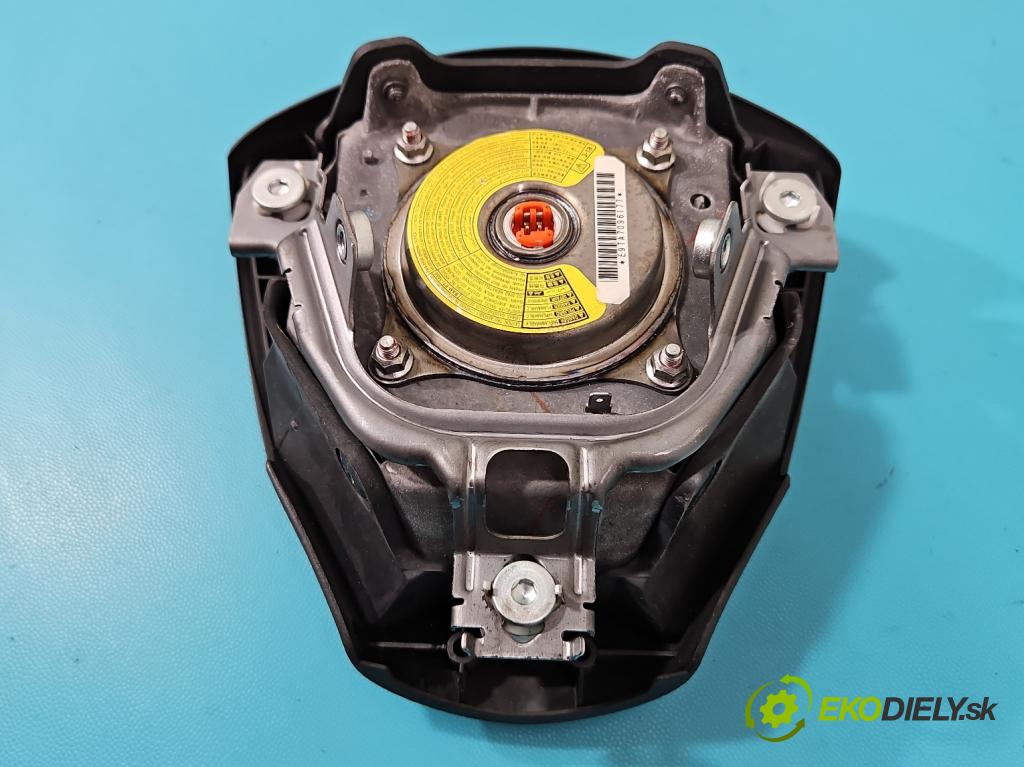 Toyota Corolla E15 2007-2014 1.4 D4D 90 HP  66 kW 1400 cm3 4- airbag vzduch: Řidiči:  (Airbagy)