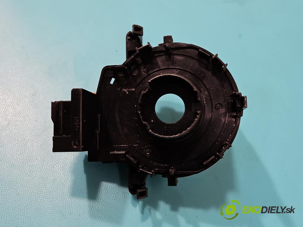 Toyota Corolla E15 2007-2014 1.4 D4D 90 HP 66 kW 1400 cm3 4- Páska: airbag (Airbagy)