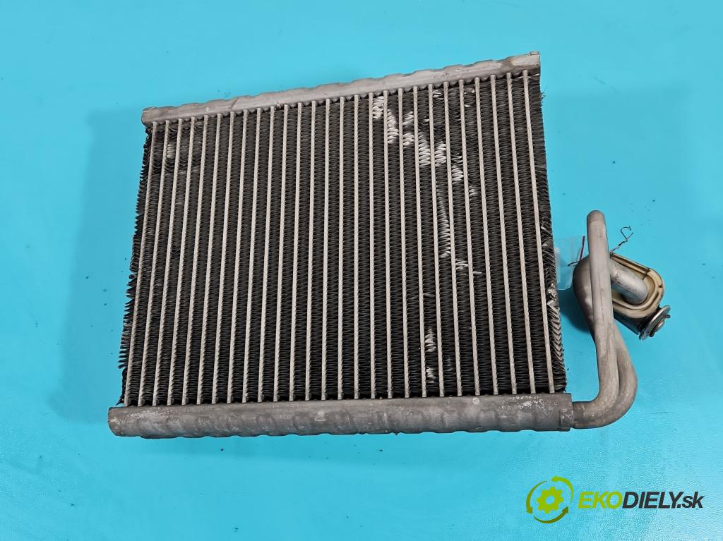 Mercedes S W221 2005-2013 3.0 CDI 235 hp automatic 173 kW 2987 cm3 4- radiátor 2308300184 (Radiátory topení)