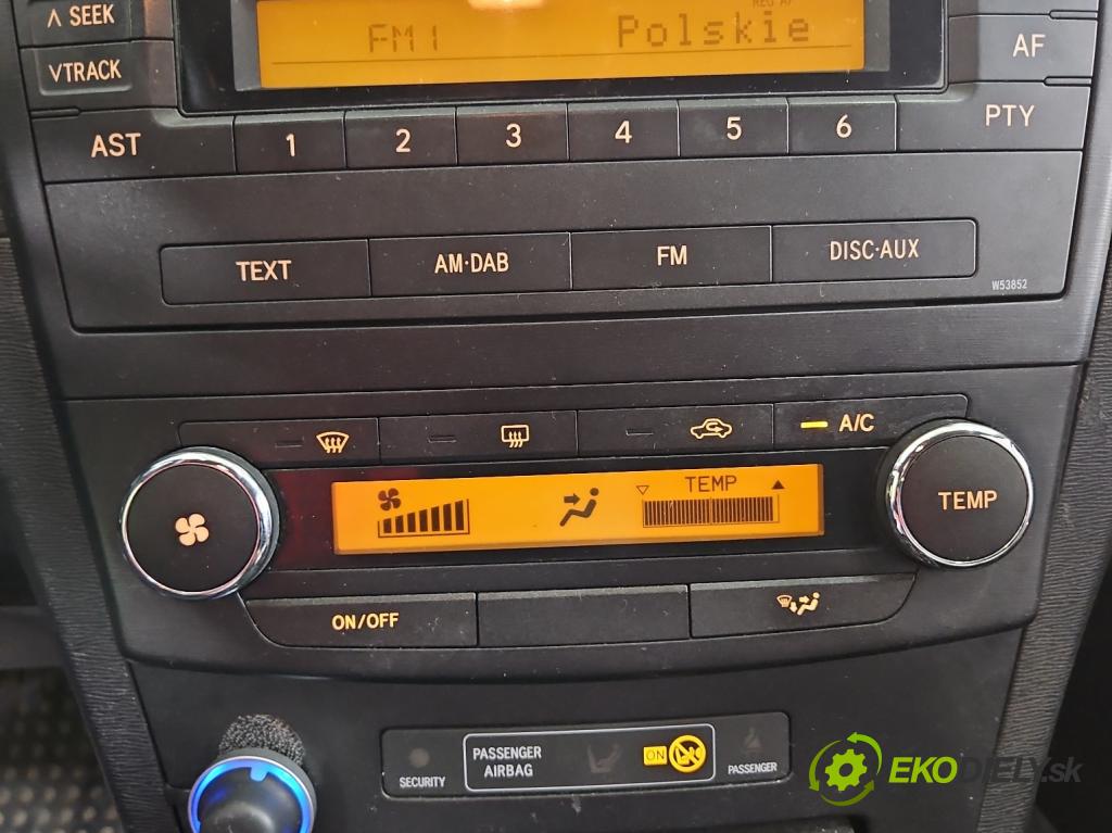 Toyota Avensis III T27 2009-2018 2.0 D4D 126 HP manual 93 kW 1998 cm3 5- panel kúrenia 55900-05310