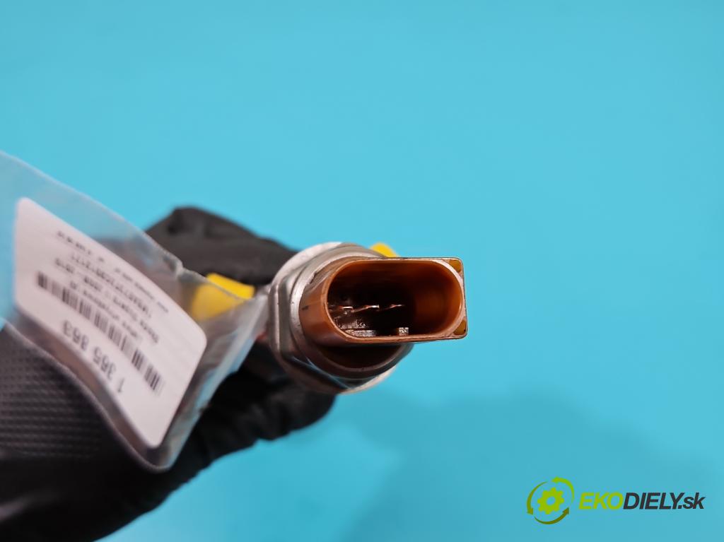 Skoda Superb II 2008-2015 2.0 TDI 140 HP manual 103 kW 1968 cm3 4- lišta vstrekovacia 03L130089P (Vstrekovacie lišty)