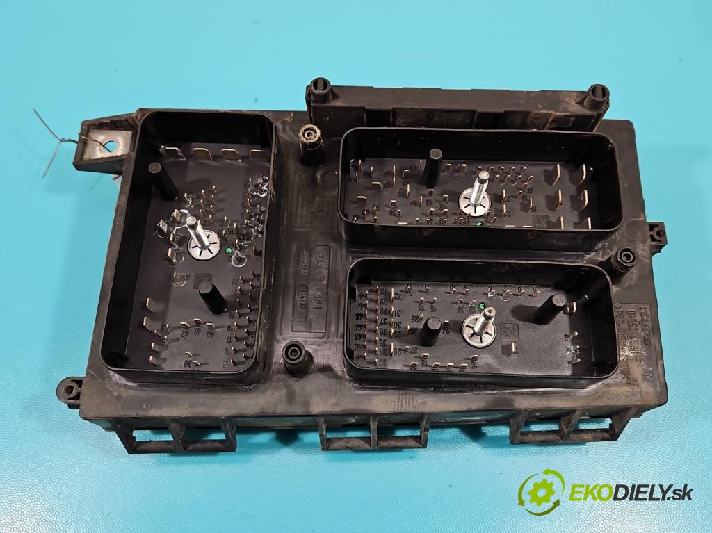 Opel Zafira B 2005-2014 1.9 cdti 150 hp manual 110 kW 1910 cm3 5- skříňka pojistková 13268306 (Pojistkové skříňky)