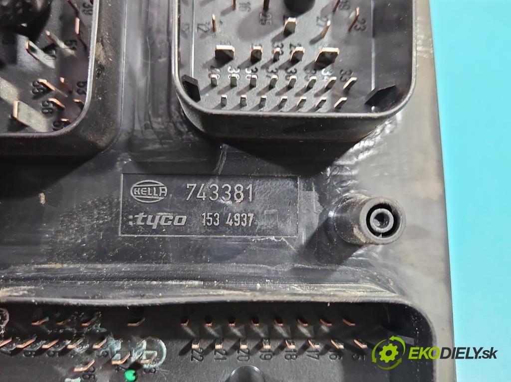 Opel Zafira B 2005-2014 1.9 cdti 150 hp manual 110 kW 1910 cm3 5- skříňka pojistková 13268306 (Pojistkové skříňky)