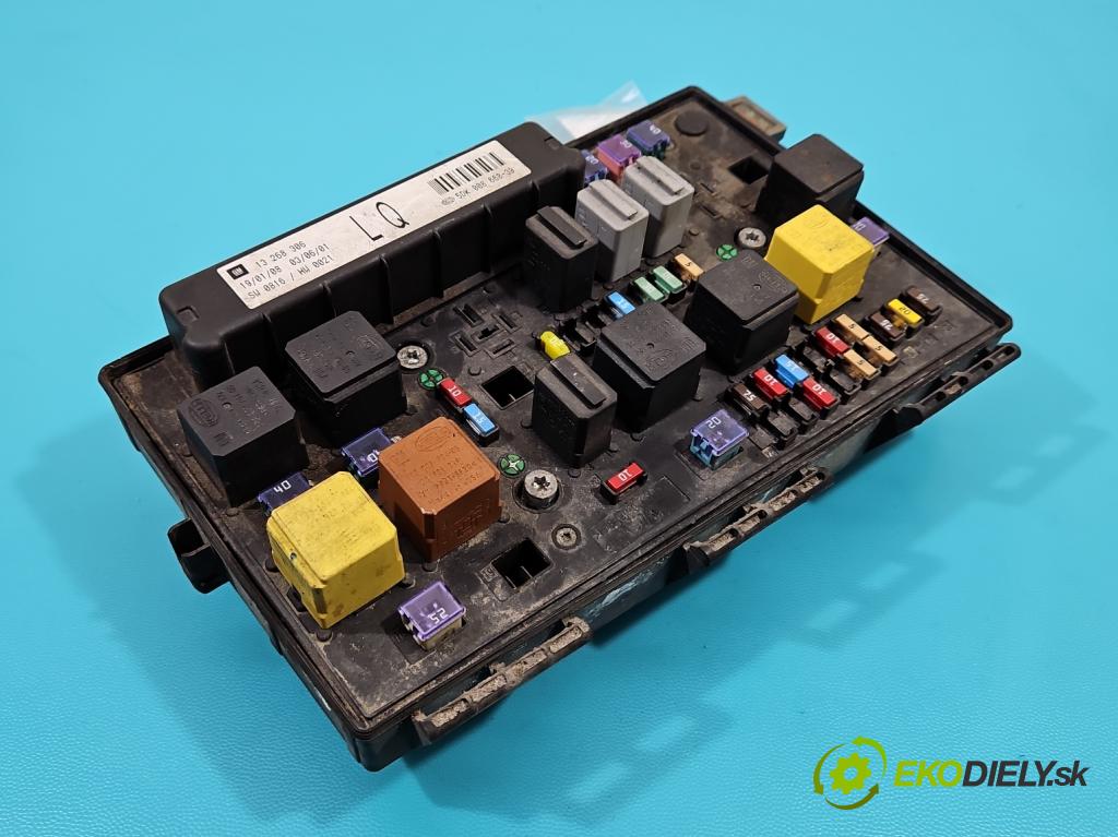 Opel Zafira B 2005-2014 1.9 cdti 150 hp manual 110 kW 1910 cm3 5- skříňka pojistková 13268306 (Pojistkové skříňky)