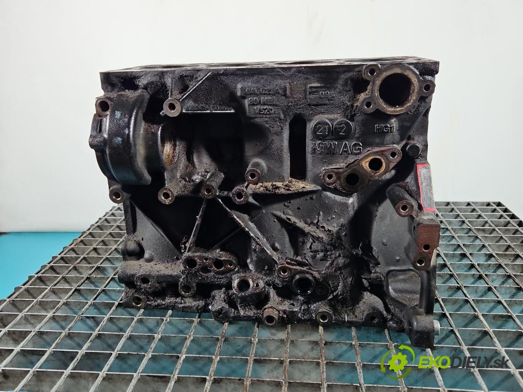 Vw Golf VII 2012-2020 1.6 tdi 105 HP automatic 77 kW 1598 cm3 5- Blok motora CLH (Blok motora)