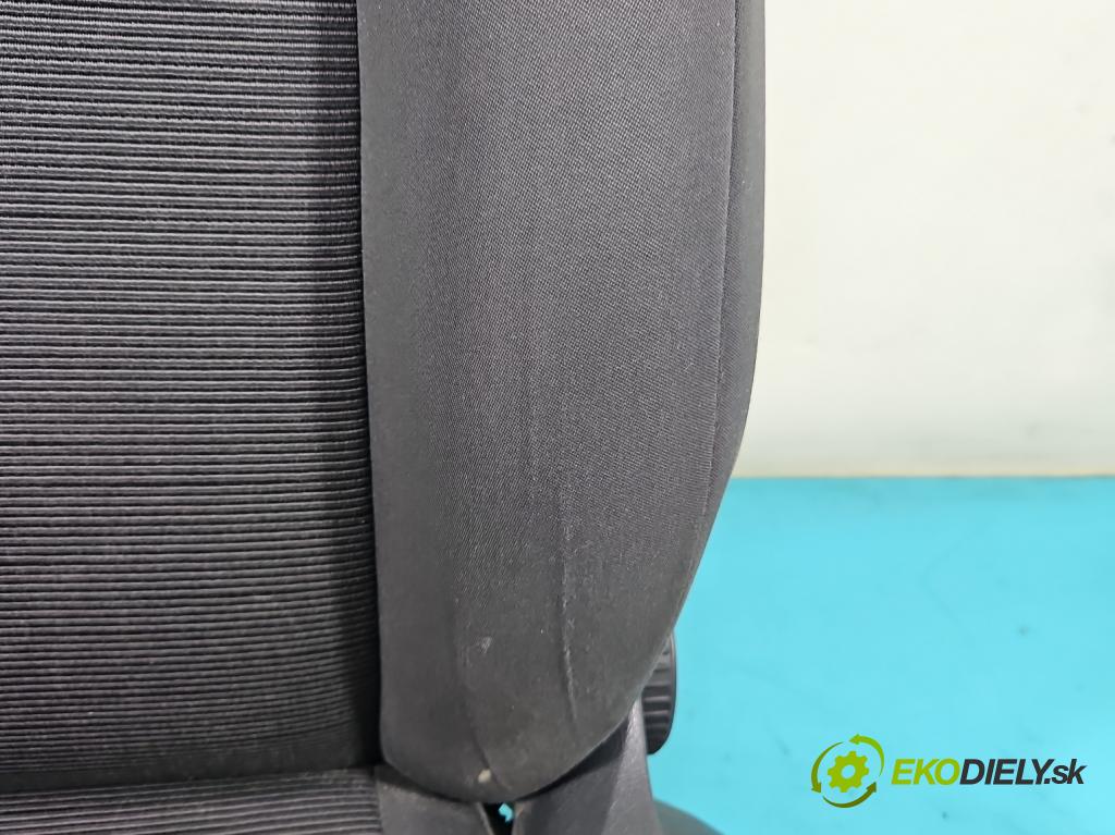 Vw Golf plus 1.6 FSI 116 HP manual 85 kW 1598 cm3 5- Sedačka ľavý  (Sedačky, sedadlá)