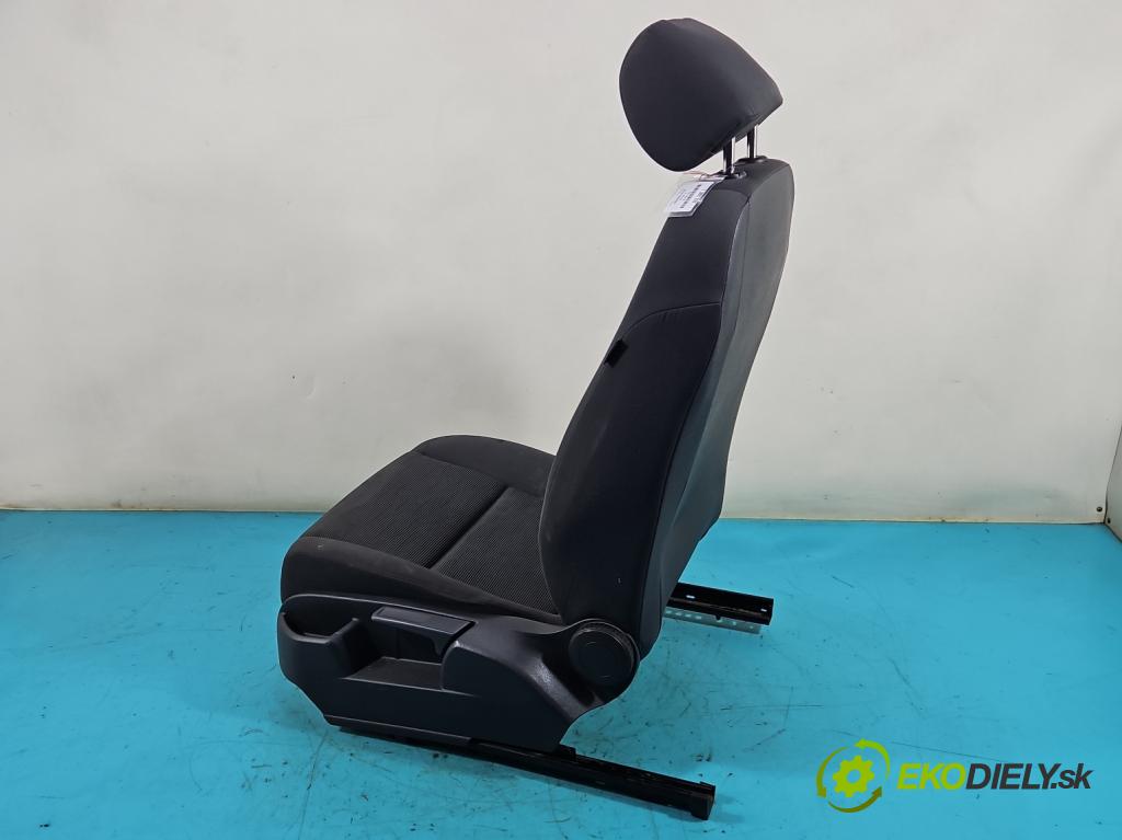 Vw Golf plus 1.6 FSI 116 HP manual 85 kW 1598 cm3 5- Sedačka ľavý  (Sedačky, sedadlá)