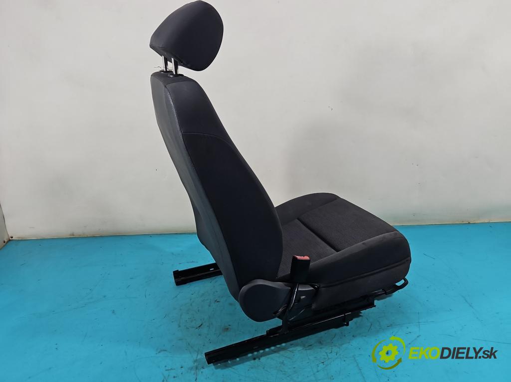 Vw Golf plus 1.6 FSI 116 HP manual 85 kW 1598 cm3 5- Sedačka ľavý  (Sedačky, sedadlá)