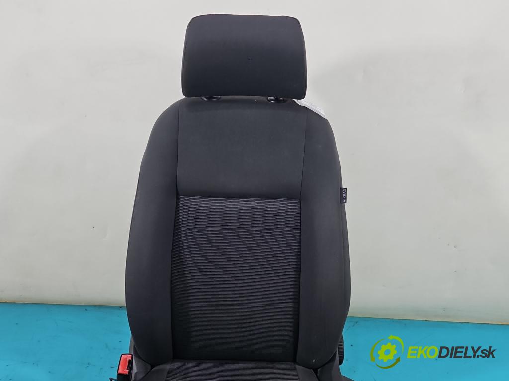 Vw Golf plus 1.6 FSI 116 HP manual 85 kW 1598 cm3 5- Sedačka ľavý  (Sedačky, sedadlá)