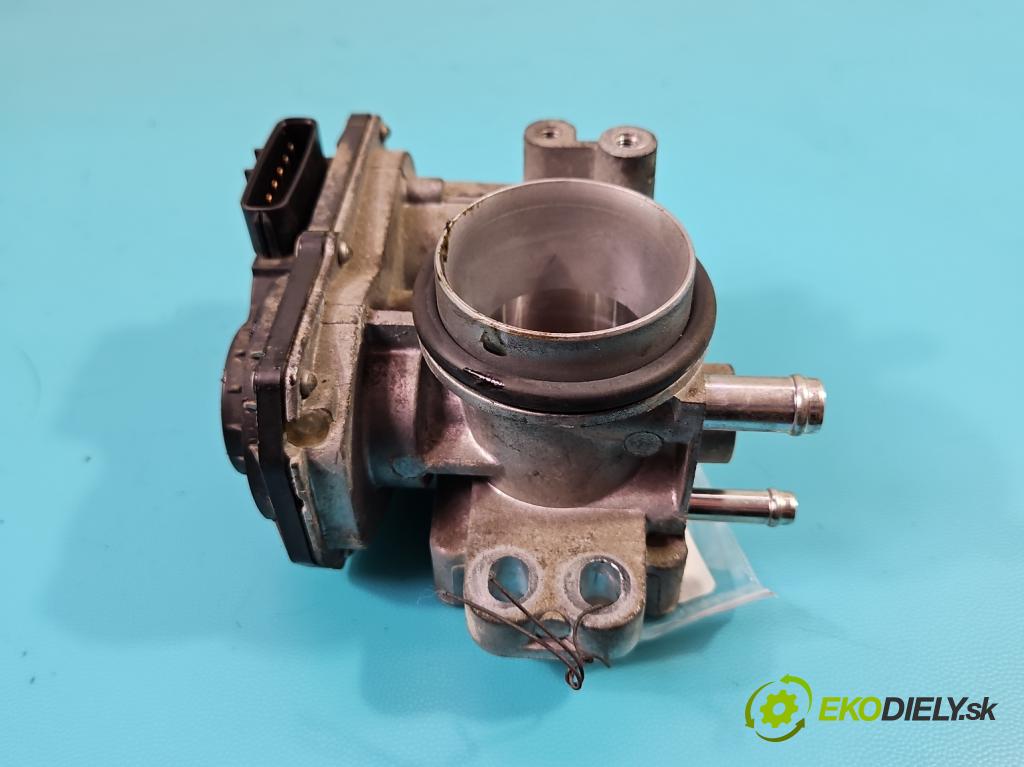 Toyota Yaris II 2005-2011 1.3 vvti 87 HP automatic 64 kW 1298 cm3 5- klapka 22030-23010 (Škrtiace klapky)