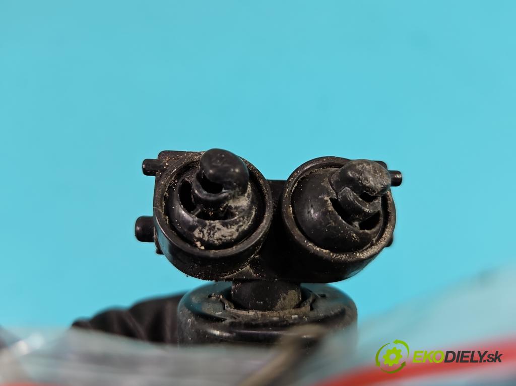 Vw Golf plus 1.6 FSI 116 HP manual 85 kW 1598 cm3 5- ostrekovač reflektor: ľavý 5M0955979 (Motorčeky, čerpadlá ostrekovačov)