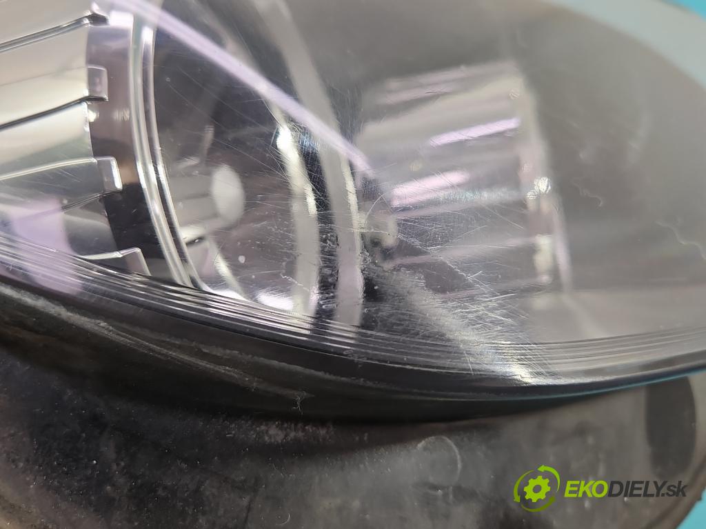 Opel Astra III 2004-2014 1.6 16V 105 HP manual 77 kW 1598 cm3 3- Reflektor: pravý  (Pravé)