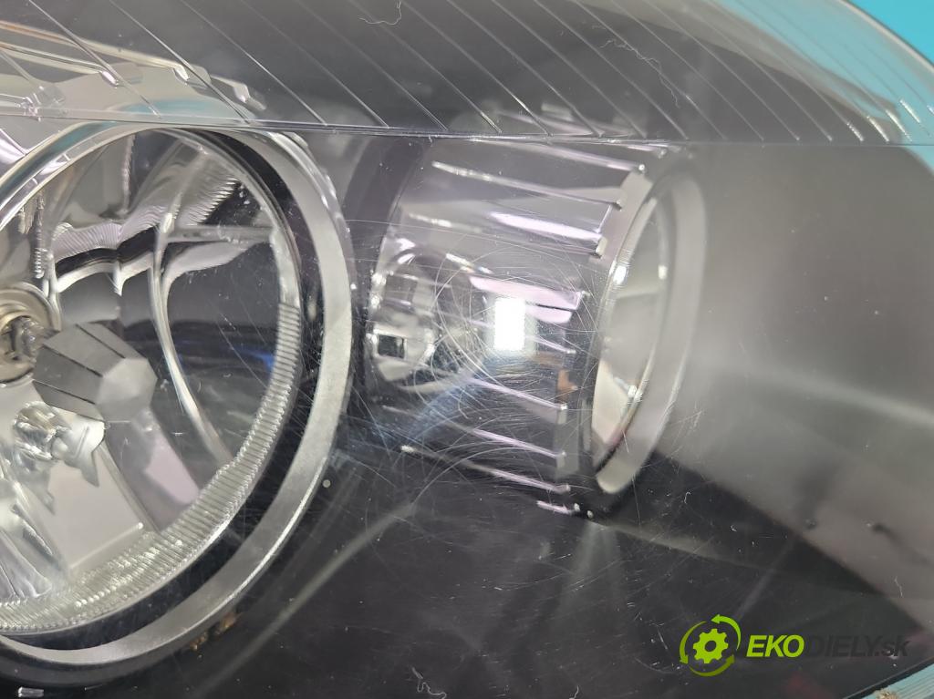 Opel Astra III 2004-2014 1.6 16V 105 HP manual 77 kW 1598 cm3 3- Reflektor: pravý  (Pravé)