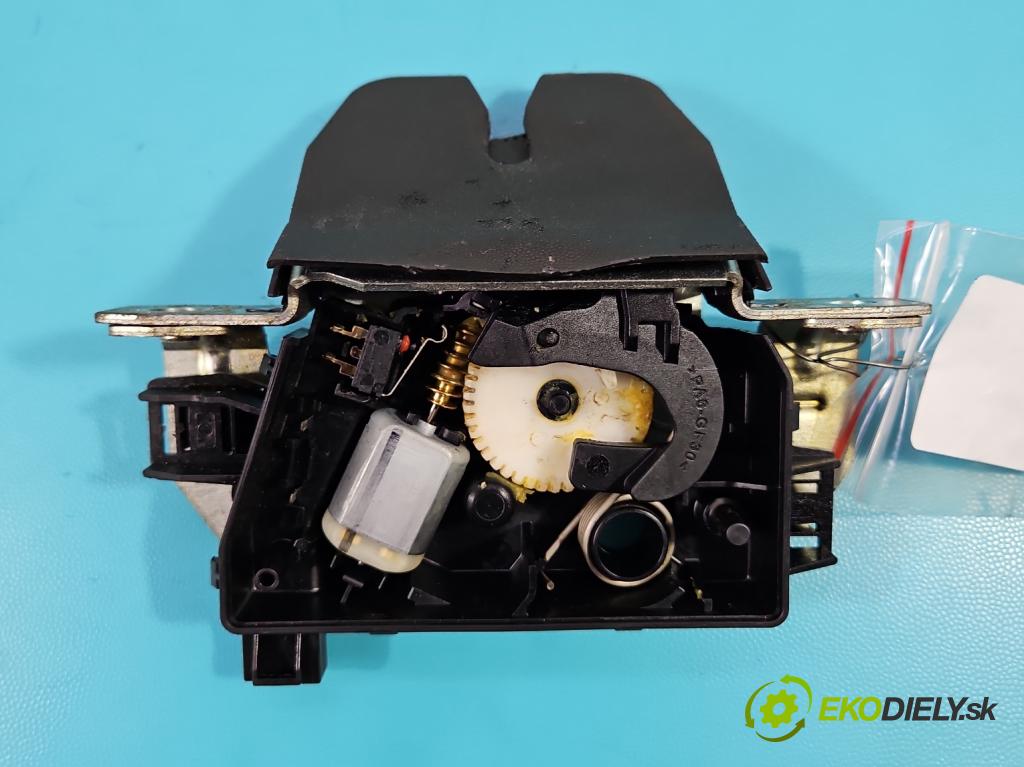 Opel Astra III 2004-2014 1.6 16V 105 hp manual 77 kW 1598 cm3 3- zámek kufrových dveří zadní