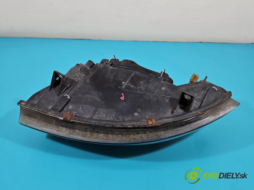 Seat Leon I 1999-2005 1.8 T 179KM manual 132 kW 1781 cm3 5- Reflektor: pravý  (Pravé)