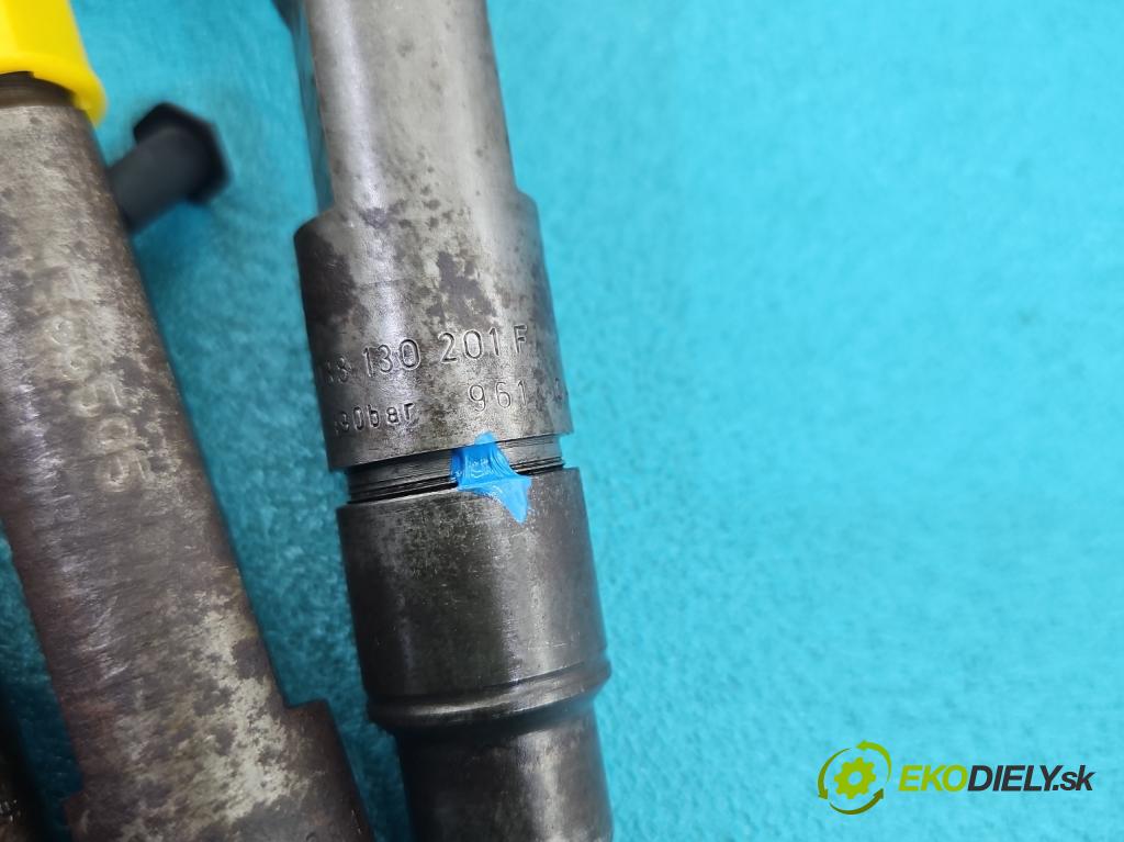 Vw Bora 1.9 tid: 90 HP manual 66 kW 1896 cm3 4- vstrek 038130201F (Vstrekovač paliva)