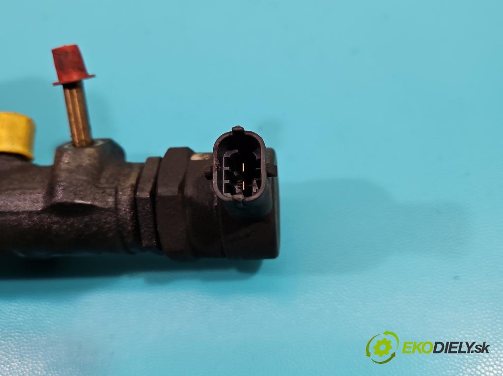 Toyota Corolla E12 2001-2009 1.4 D4D 90 HP manual 66 kW 1364 cm3 5- lišta vstrekovacia 0445214070 (Vstrekovacie lišty)