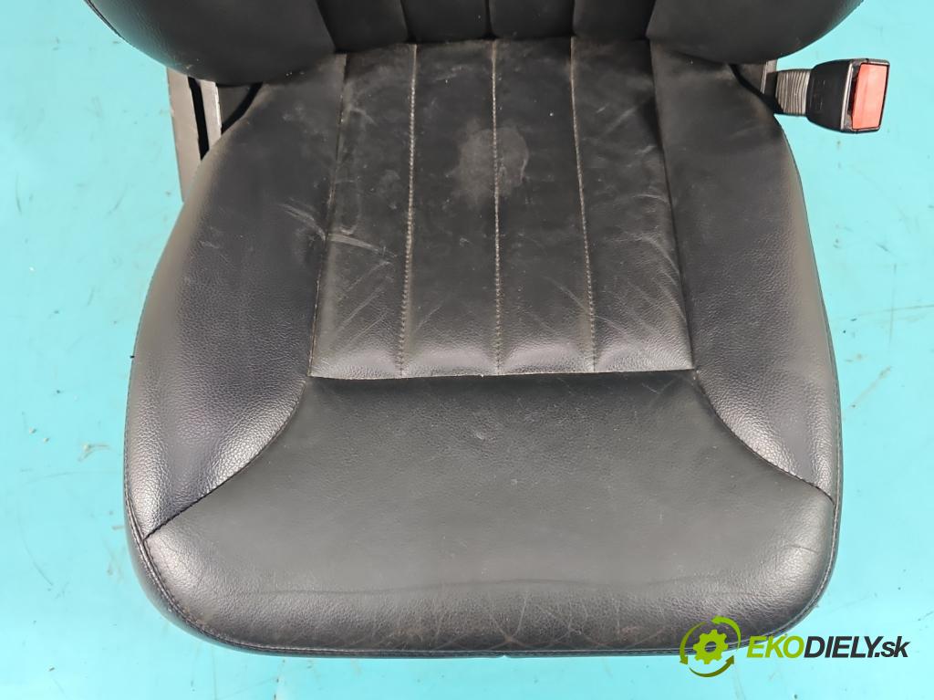 Mercedes R W251 2005-2013 3.5 V6 272 HP automatic 200 kW 3498 cm3 5- Sedačka pravý  (Sedačky, sedadlá)