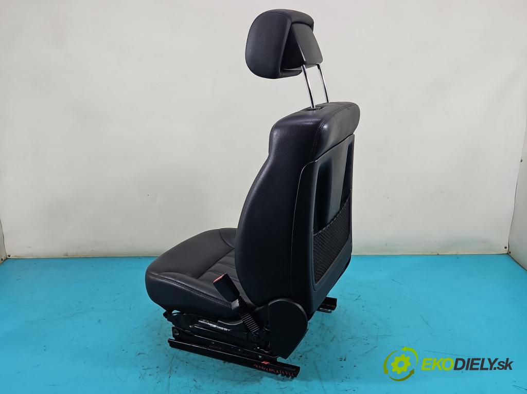 Mercedes R W251 2005-2013 3.5 V6 272 HP automatic 200 kW 3498 cm3 5- Sedačka pravý  (Sedačky, sedadlá)