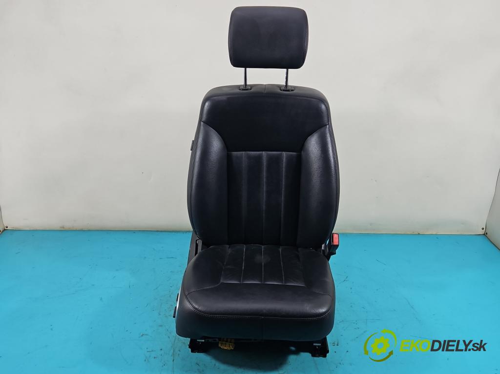 Mercedes R W251 2005-2013 3.5 V6 272 HP automatic 200 kW 3498 cm3 5- Sedačka pravý  (Sedačky, sedadlá)