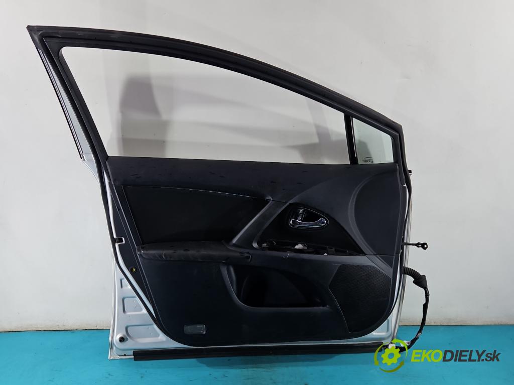 Toyota Avensis III T27 2009-2018 2.0 D4D 126 hp manual 93 kW 1998 cm3 5- dveře přední levé  (Klika dveří ostatní)