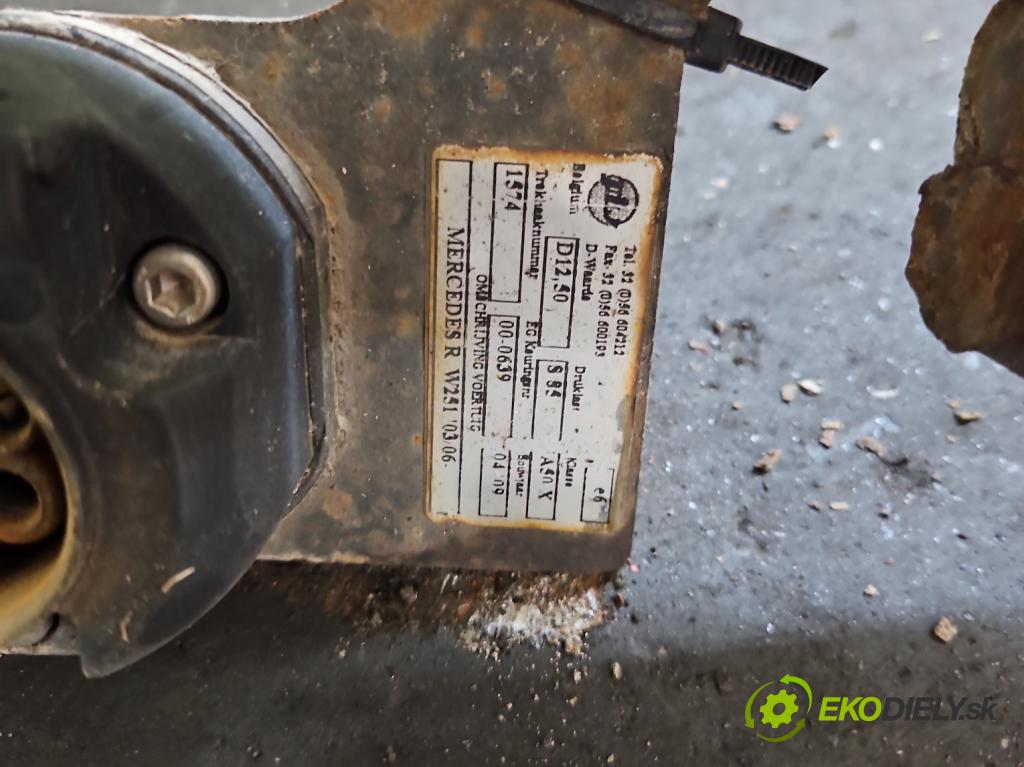 Mercedes R W251 2005-2013 3.5 V6 272 hp automatic 200 kW 3498 cm3 5- oko tažné  (Tažná zařízení)