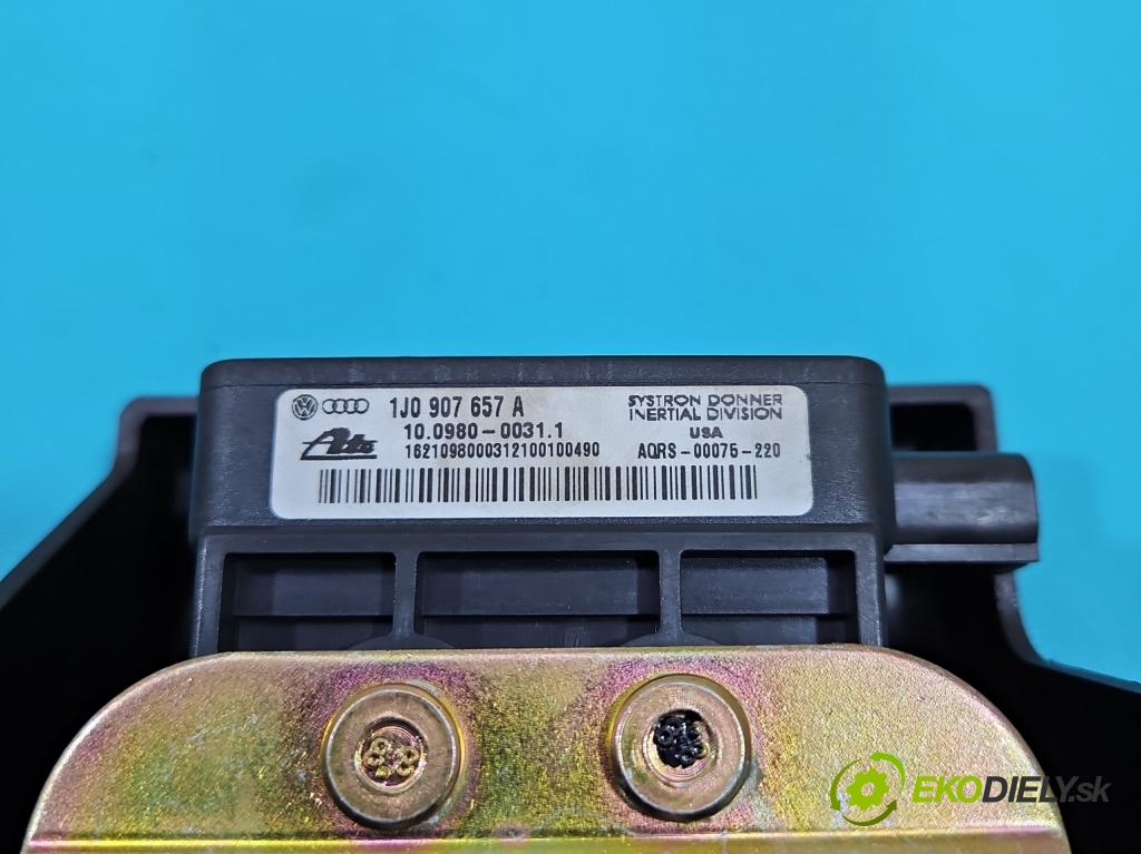 Audi A2 1.4 16V 75 HP manual 55 kW 1390 cm3 5- snímač ESP 8Z0907637