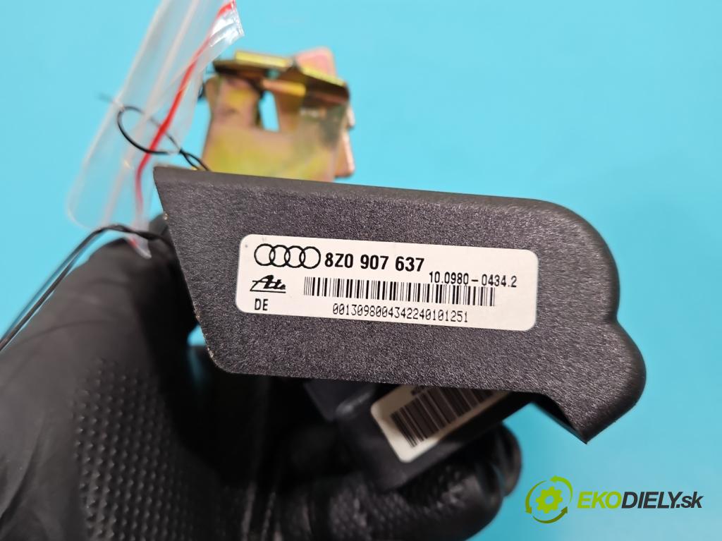 Audi A2 1.4 16V 75 HP manual 55 kW 1390 cm3 5- snímač ESP 8Z0907637