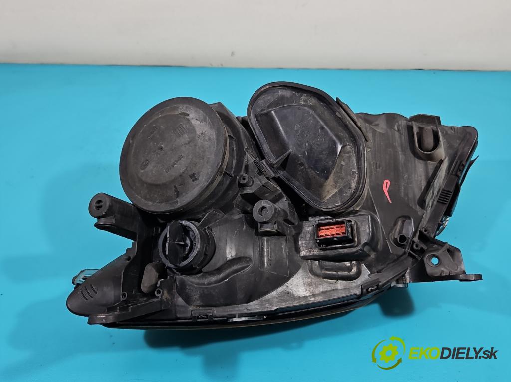 Opel Vectra C 2002-2008 1.9 cdti 150 HP manual 110 kW 1910 cm3 5- Reflektor: pravý  (Pravé)