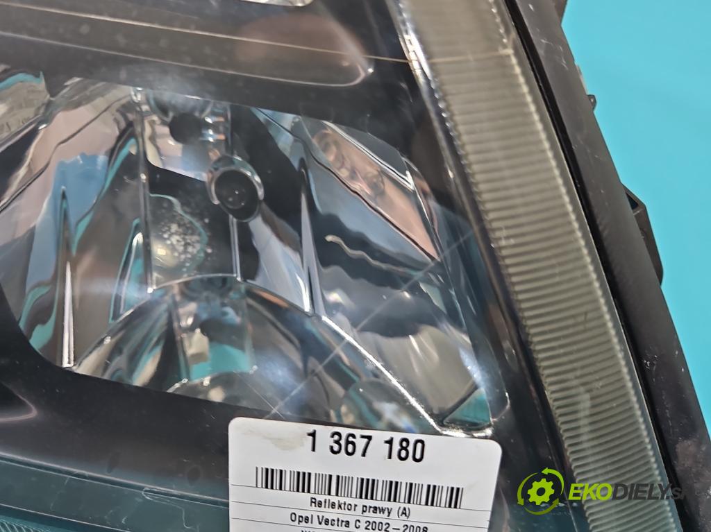 Opel Vectra C 2002-2008 1.9 cdti 150 HP manual 110 kW 1910 cm3 5- Reflektor: pravý  (Pravé)