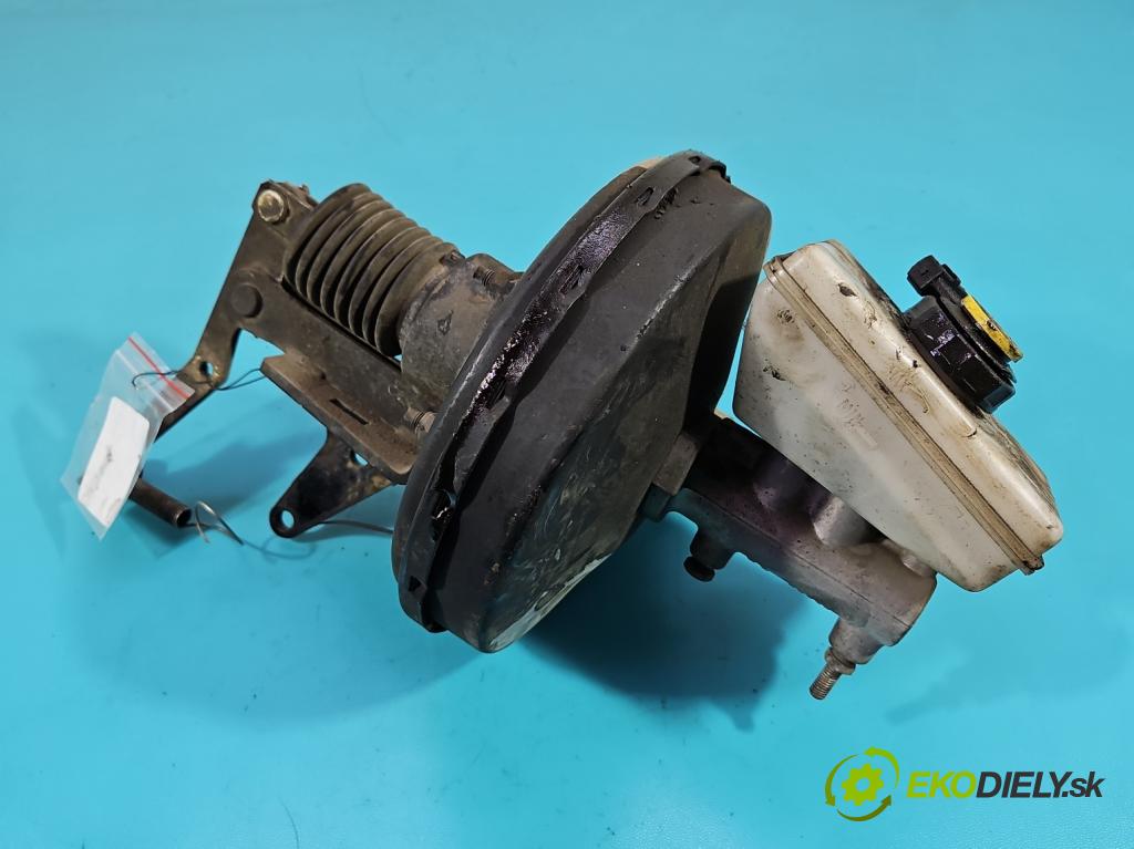 Johnston C40 2.8d 92 HP 68 kW 2776 cm3 5- servo brzdové