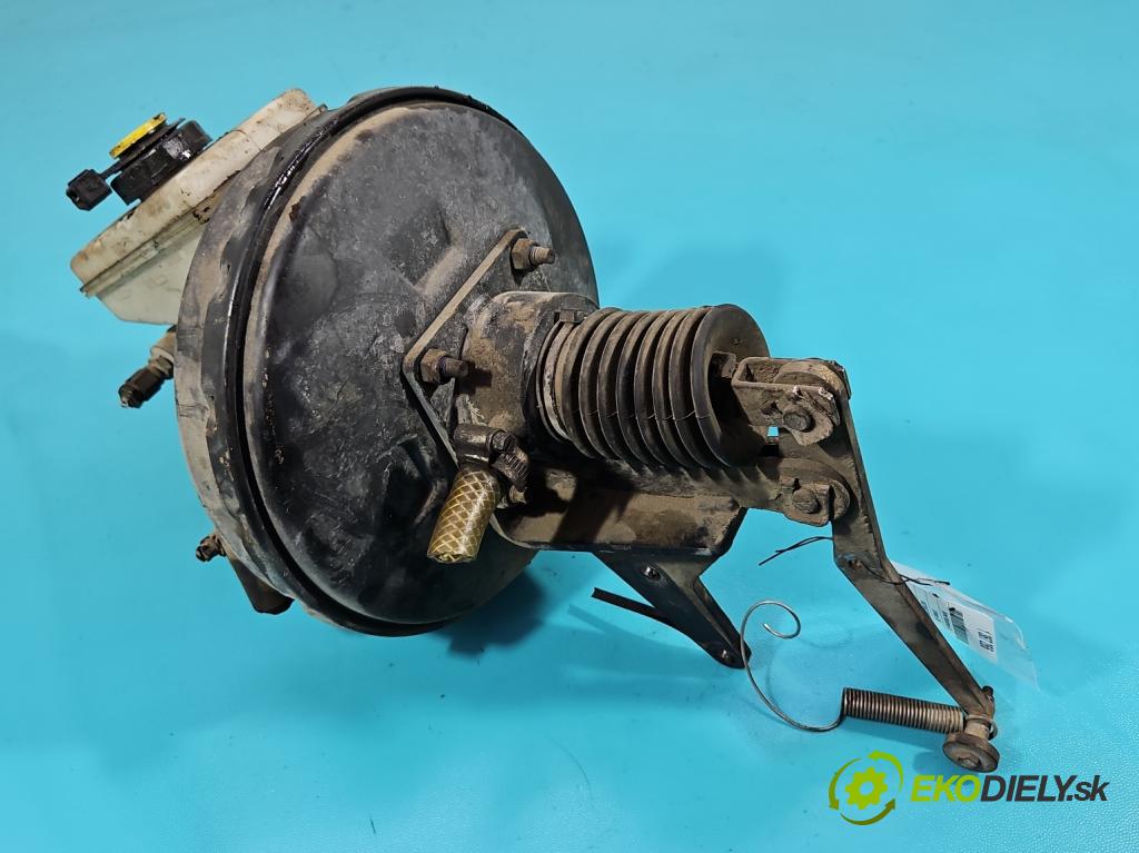 Johnston C40 2.8d 92 HP  68 kW 2776 cm3 5- servo brzdové 