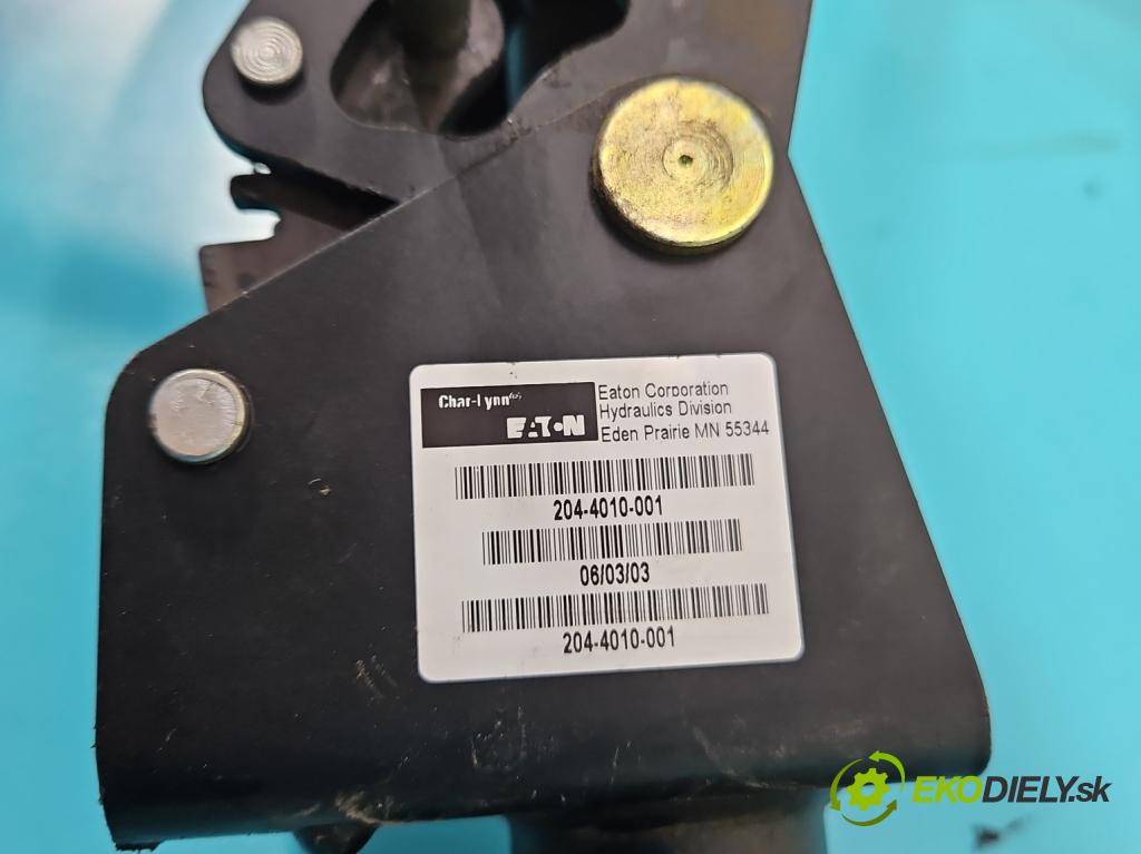 Johnston C40 2.8d 92 HP  68 kW 2776 cm3 5- volant  (Volanty)