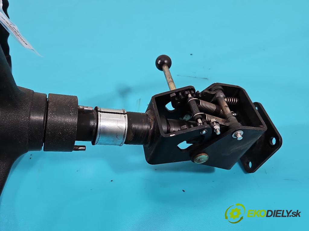 Johnston C40 2.8d 92 HP  68 kW 2776 cm3 5- volant  (Volanty)