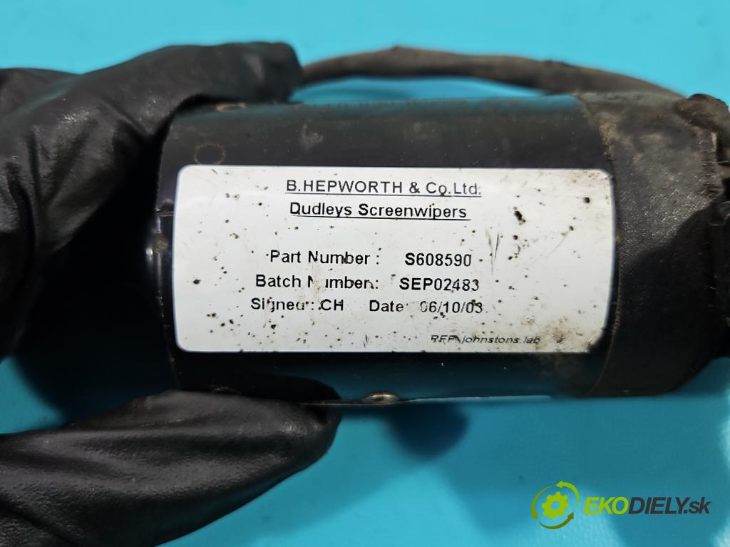 Johnston C40 2.8d 92 hp  68 kW 2776 cm3 5- motor stěračů přední 0390241338