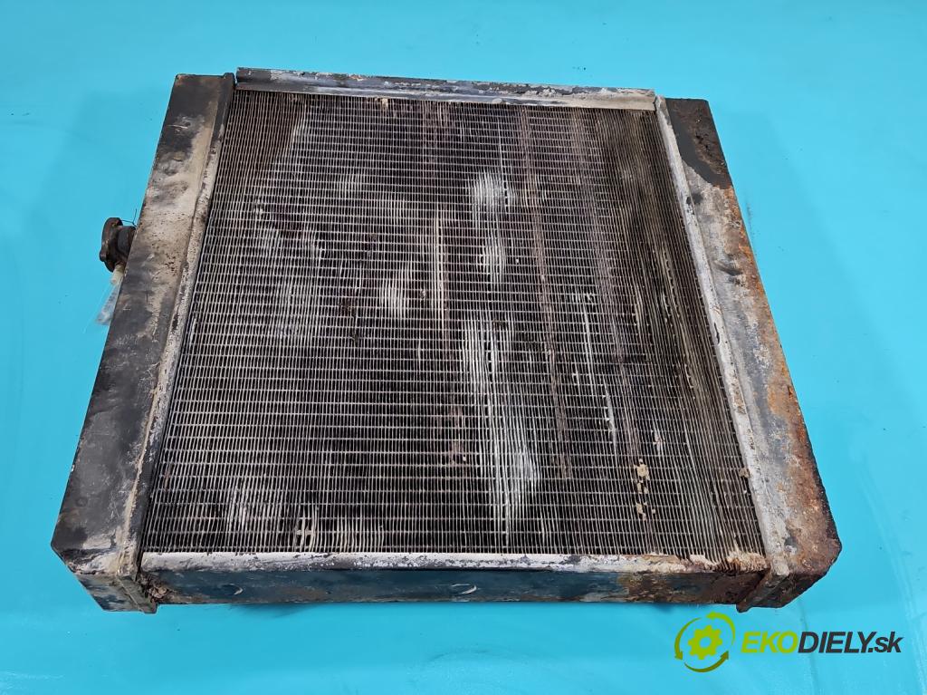 Johnston C40 2.8d 92 hp  68 kW 2776 cm3 5- Chladič vody  (Chladiče vody)