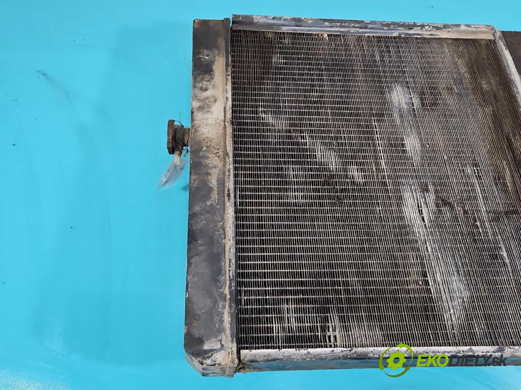 Johnston C40 2.8d 92 hp  68 kW 2776 cm3 5- Chladič vody  (Chladiče vody)