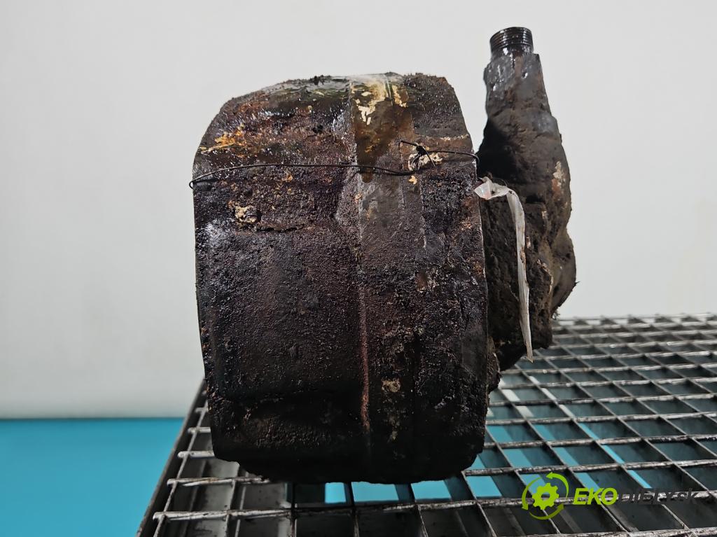 Johnston C40 2.8d 92 hp 68 kW 2776 cm3 5- obal