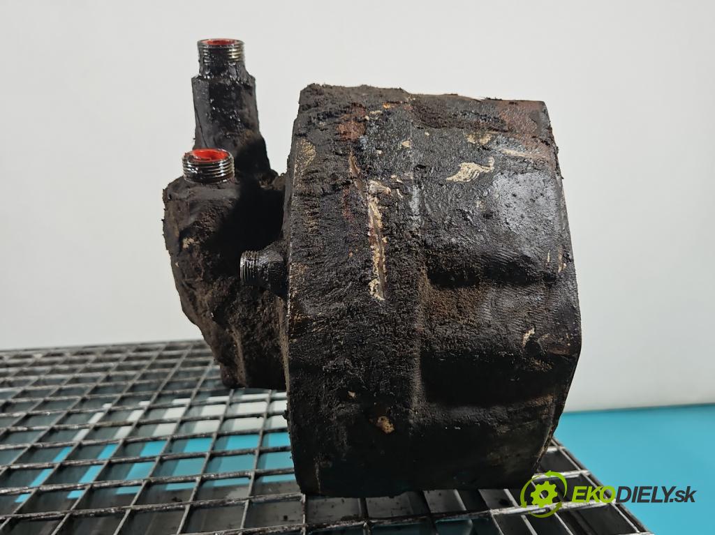Johnston C40 2.8d 92 hp 68 kW 2776 cm3 5- obal