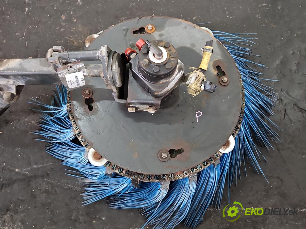Johnston C40 2.8d 92 HP  68 kW 2776 cm3 5- ine