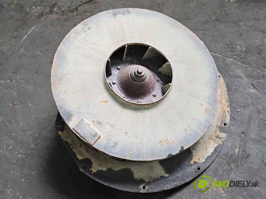 Johnston C40 2.8d 92 hp  68 kW 2776 cm3 5- obal 866490300E